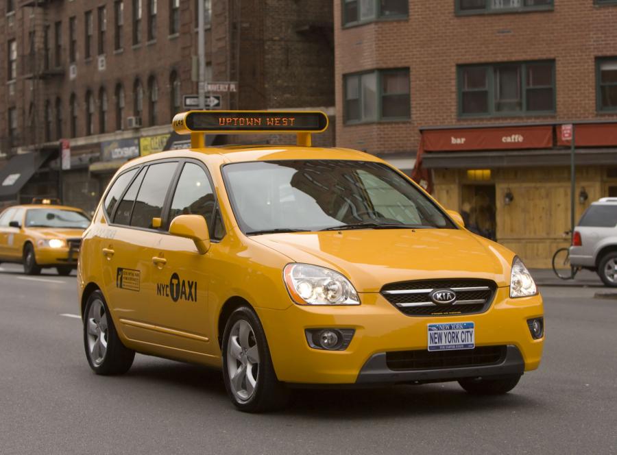  Kia Rondo Taxi 2007 года  (фото 33 из 45)